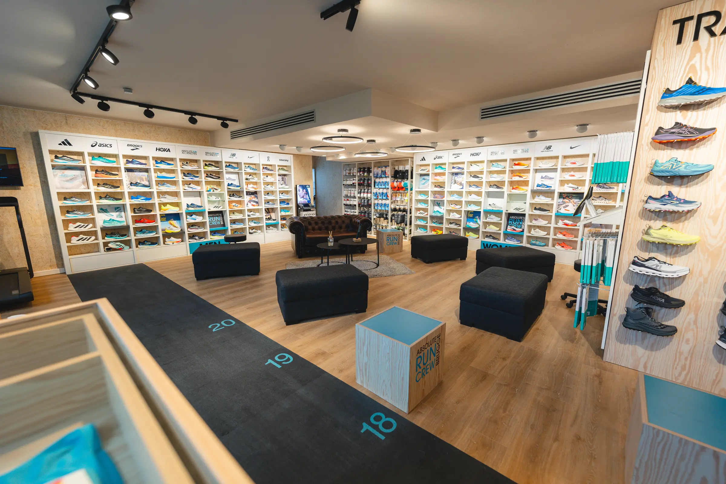 De winkel van Absolute Run All Athletes in Brugge